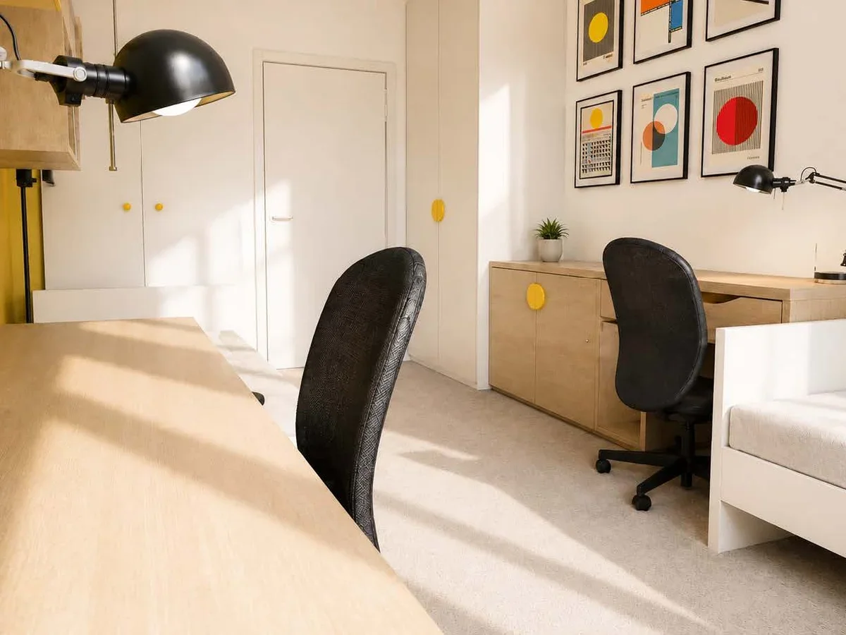 Designové spolubydlení – čtyři pokoje, velký společný obývák s kuchyní, dvě koupelny — fotka 4